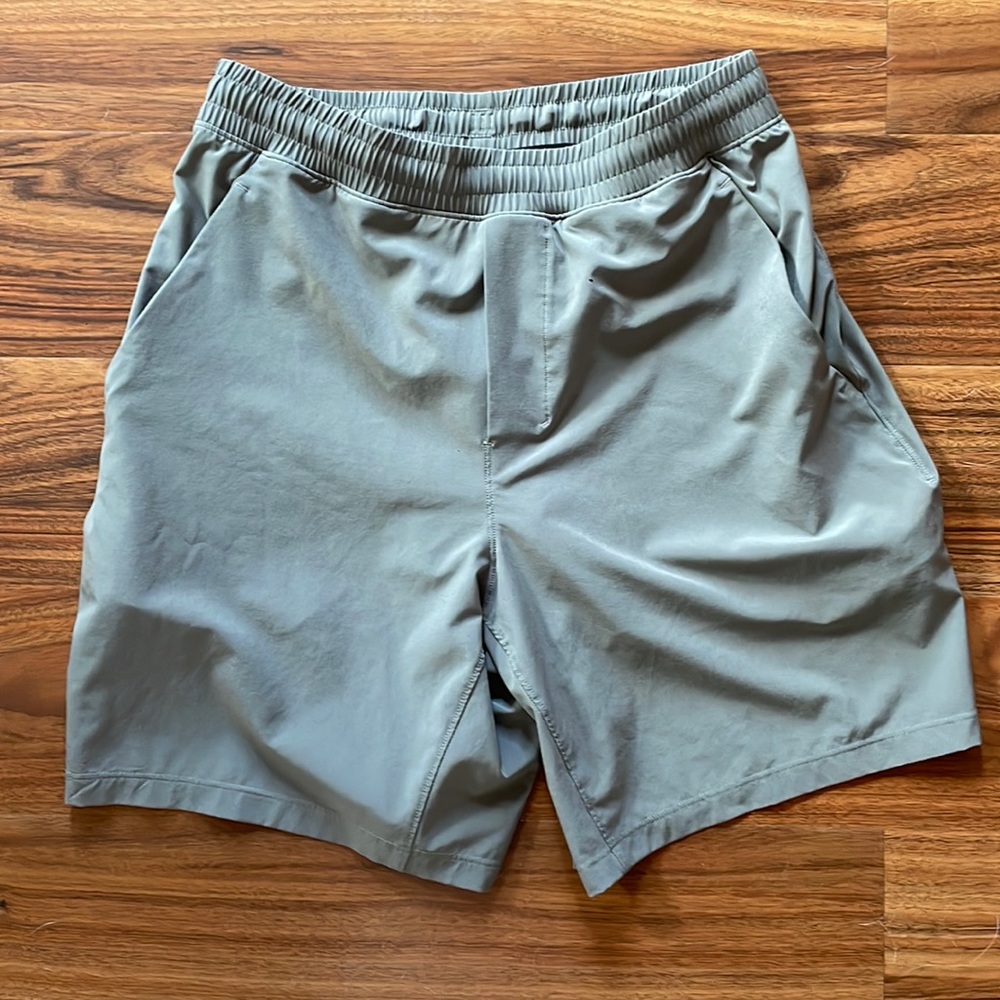 Mens Lululemon Shorts 7” lined